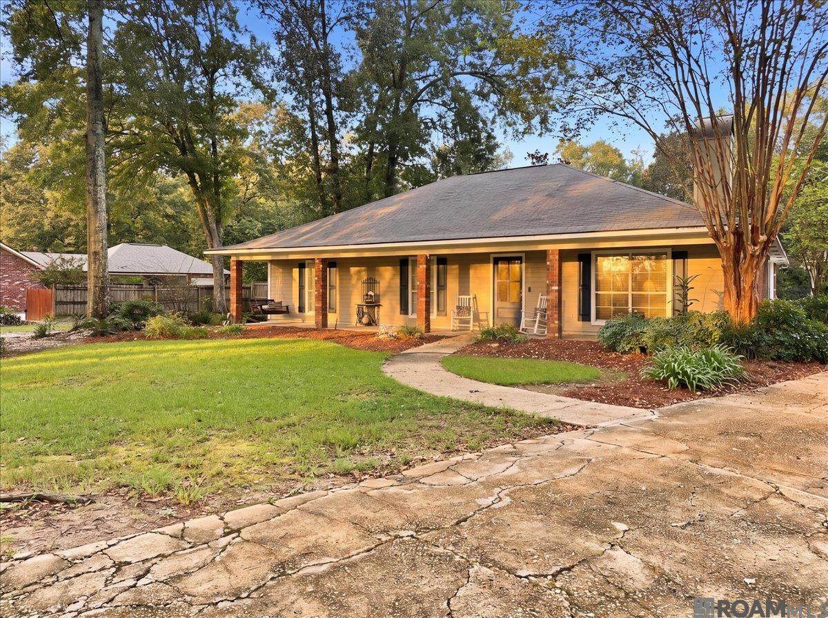 7511 Bear Cave Dr - Photo 1