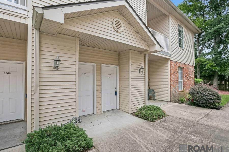 900 Dean Lee Dr - Photo 1