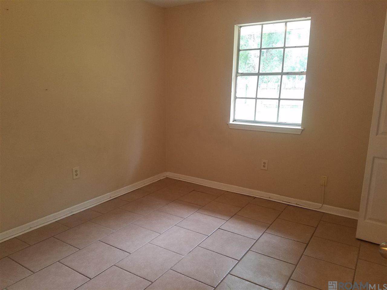 https://bt-photos.global.ssl.fastly.net/batonrouge/orig_boomver_1_2026016781-2.jpg