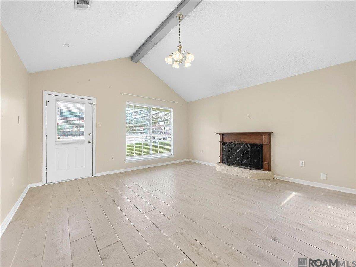 https://bt-photos.global.ssl.fastly.net/batonrouge/orig_boomver_1_2026017113-2.jpg