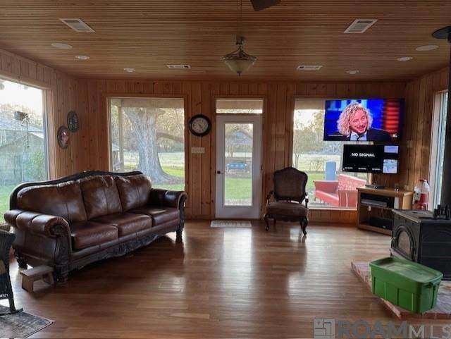 https://bt-photos.global.ssl.fastly.net/batonrouge/orig_boomver_1_2026017446-2.jpg