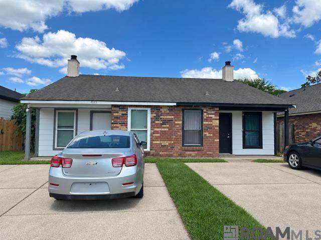 8137- 8139 Skysail Ave - Photo 1