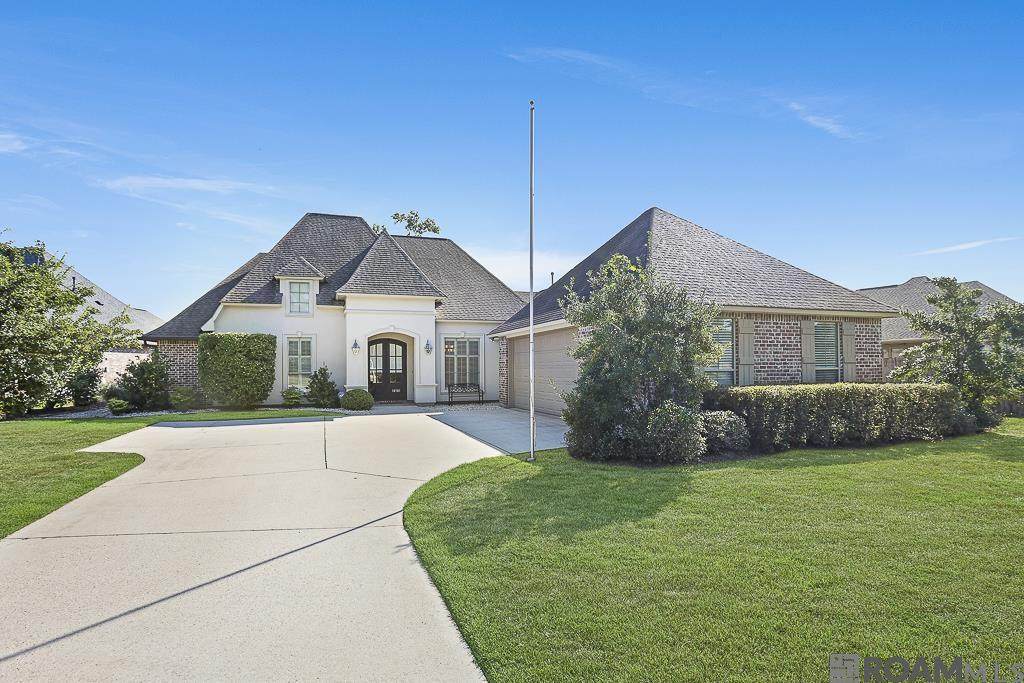 18380 Old Maplewood Dr - Photo 1