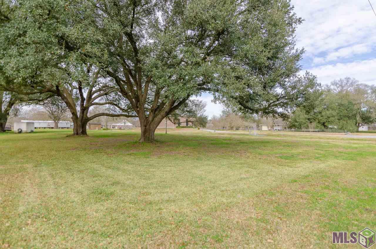 9547 La Hwy 22 - Photo 1