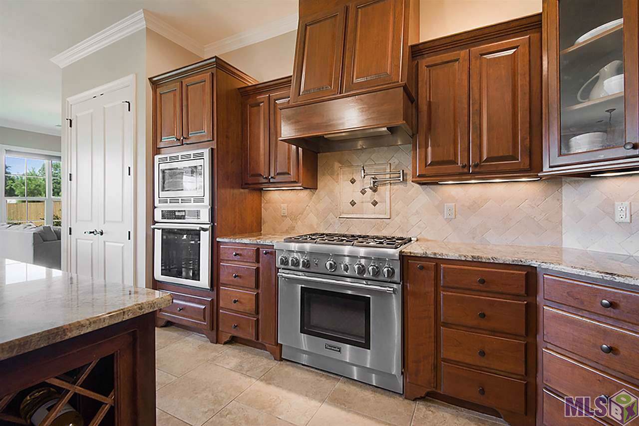 15301 Murano Ave - Photo 1