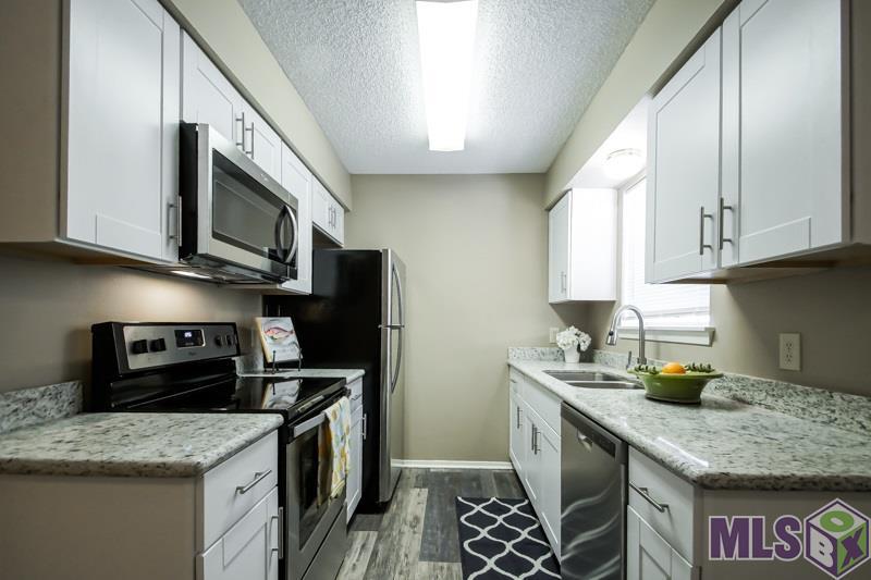 9853 Jefferson Hills Dr - Photo 1