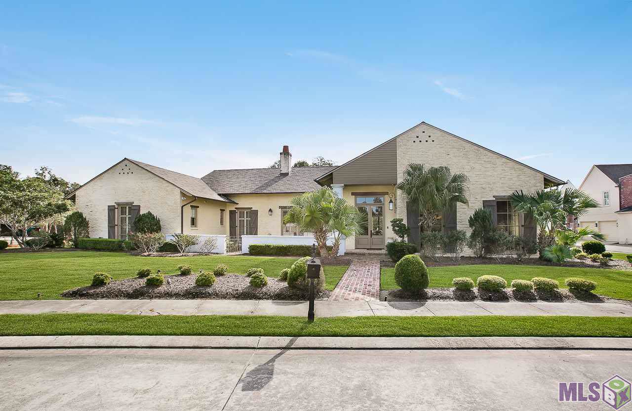 2801 Cedar Lodge Dr - Photo 1