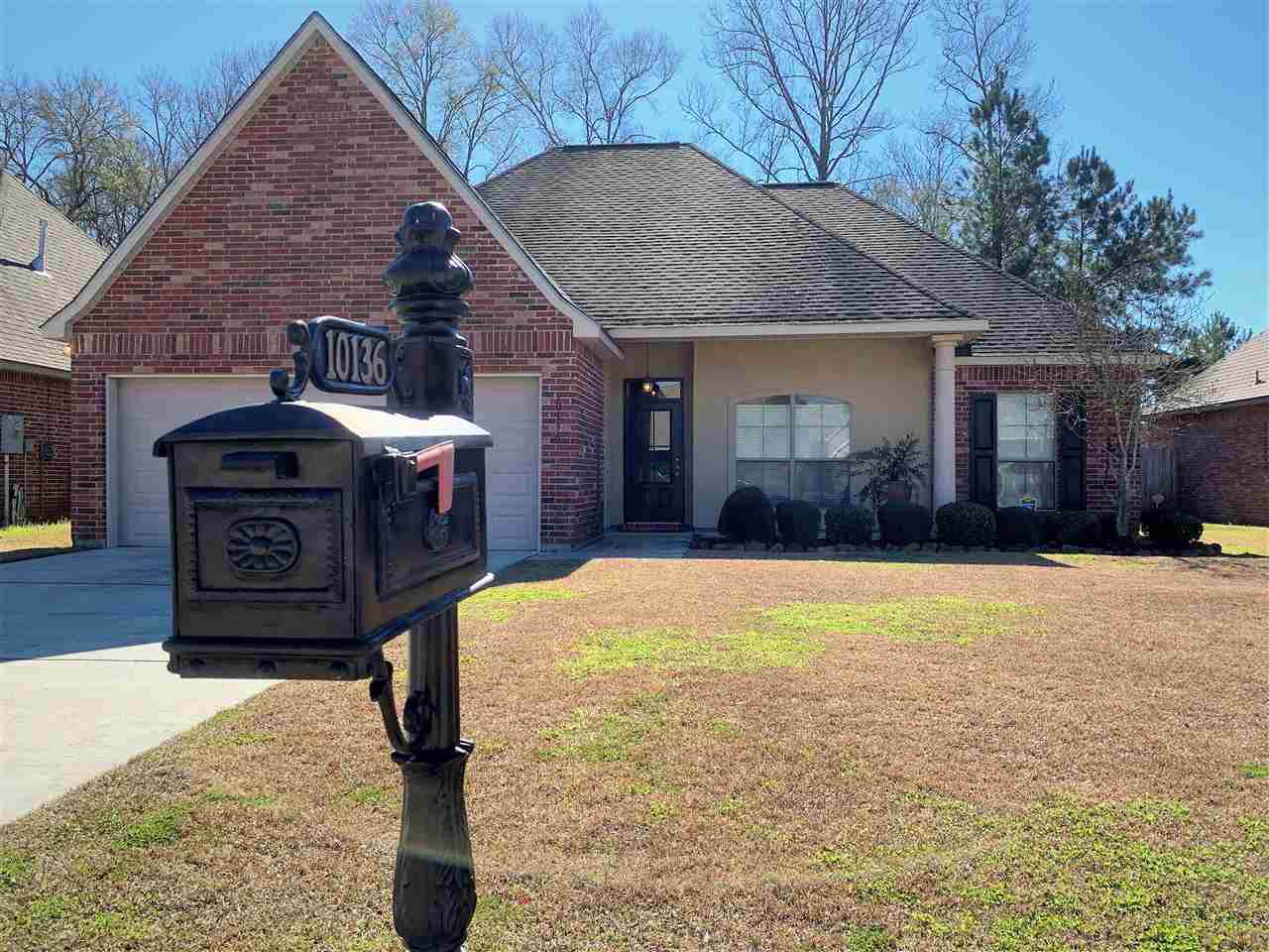 10136 Angela Dr - Photo 1