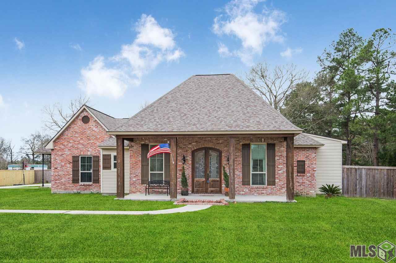 15331 Pinewood Dr - Photo 1