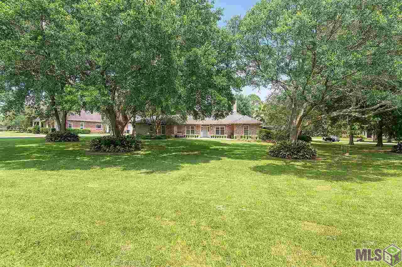 626 Woodleigh Dr - Photo 1