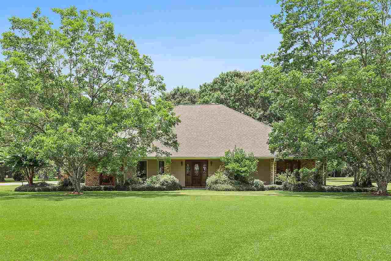 15413 Pinewood Dr - Photo 1