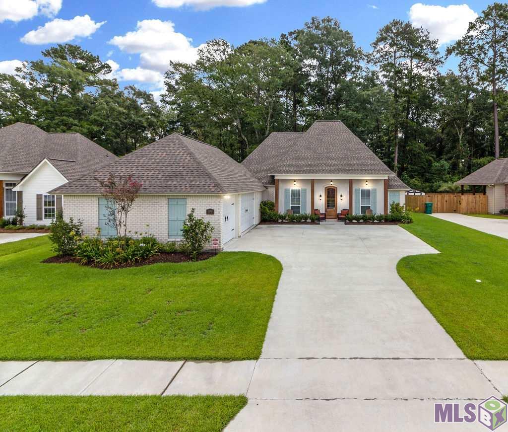 33026 Edith Dr - Photo 1