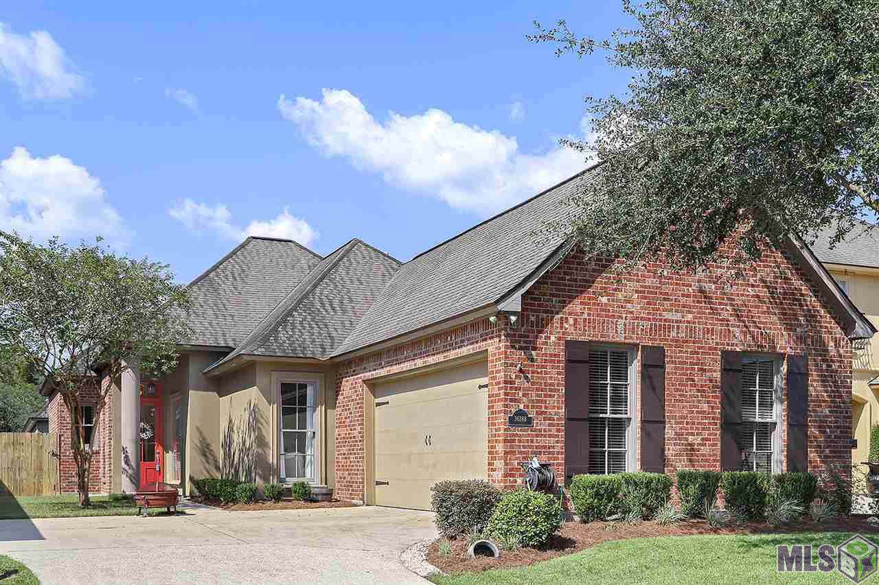 36288 Pine Grove Ct - Photo 1