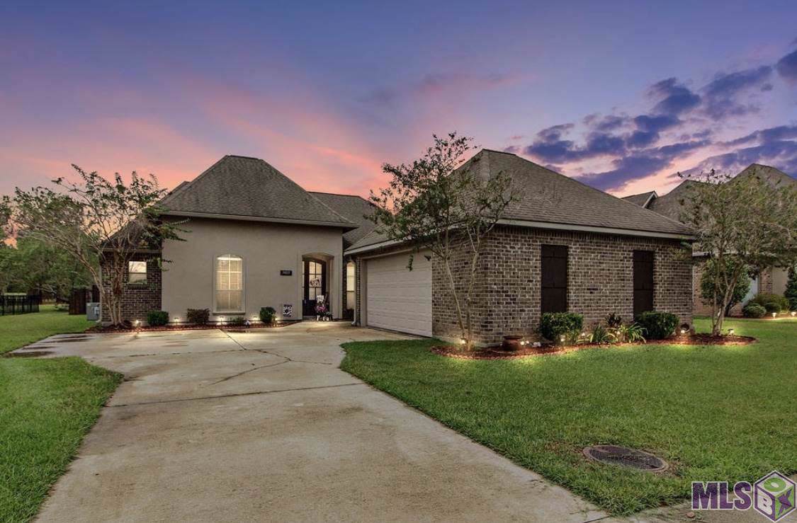 34105 Springlake Dr - Photo 1