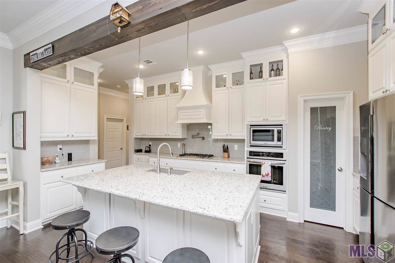 39149 Water Oak Ave - Photo 1