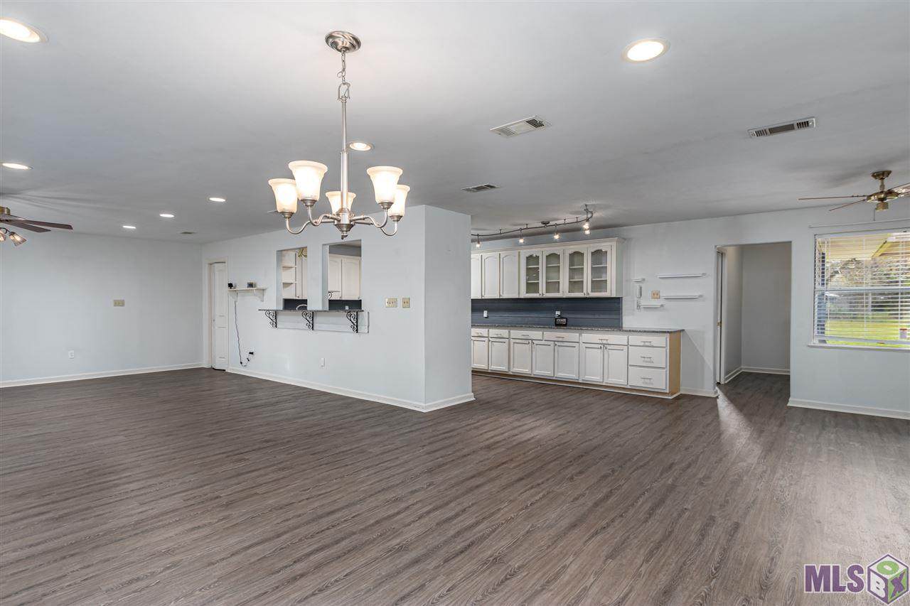 10114 Lovett Rd - Photo 1