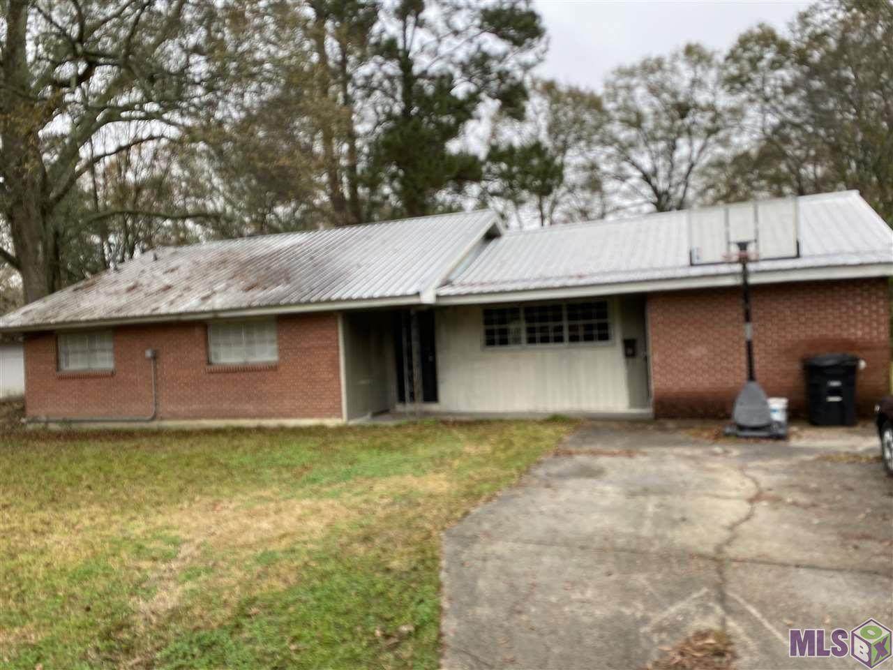 10445 Cletus Dr - Photo 1