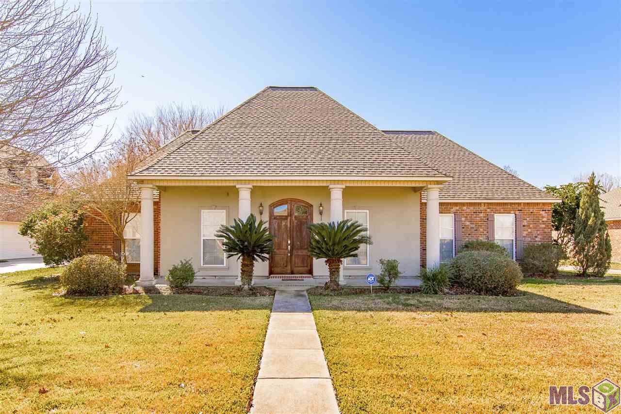 3233 Gladys Dr - Photo 1