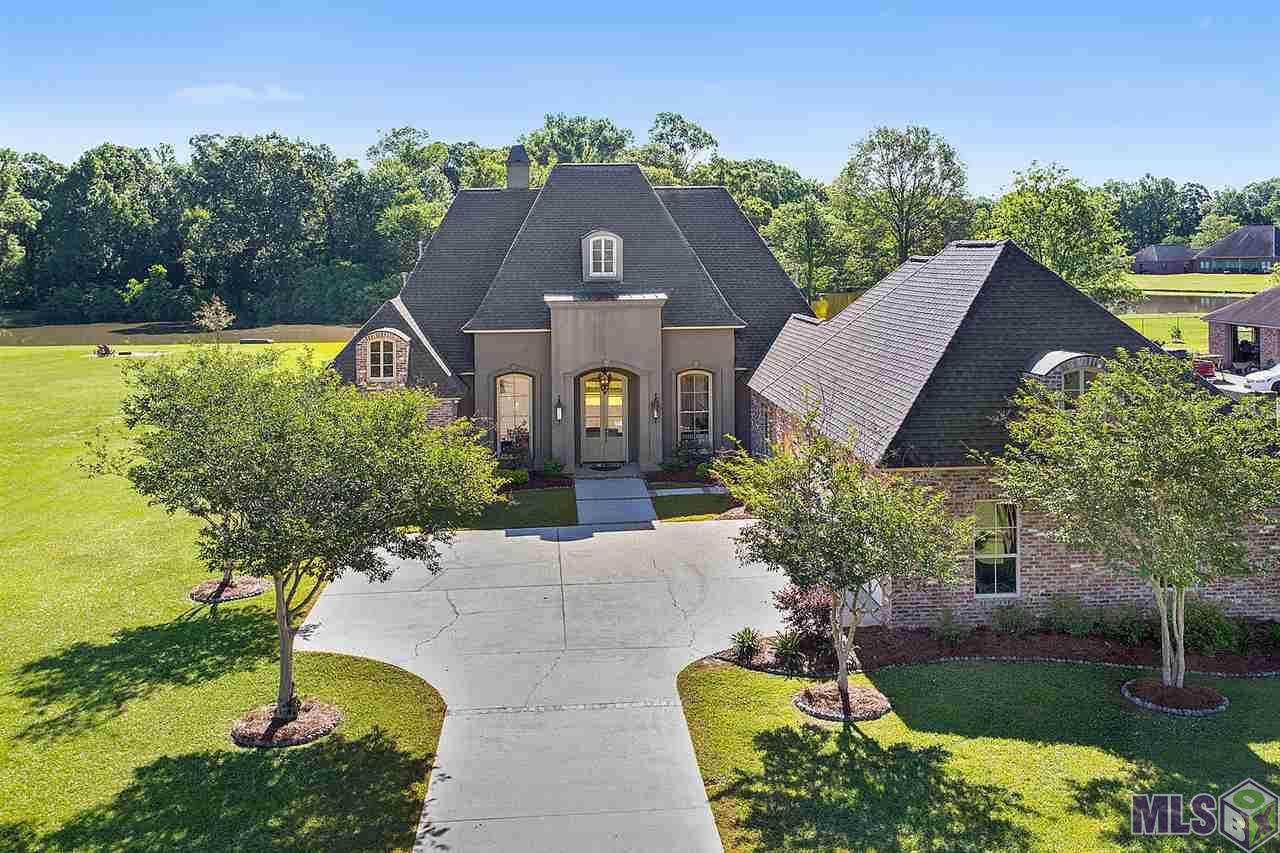 8446 Pin Oak Ln - Photo 1 8446 Pin Oak Ln - Photo 1