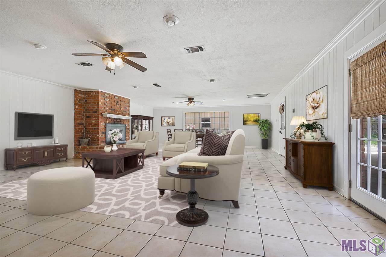 2956 March St - Photo 1