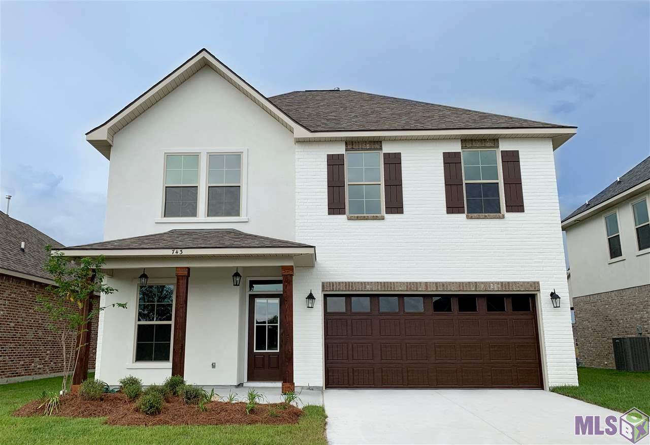 743 Beaumont Dr - Photo 1