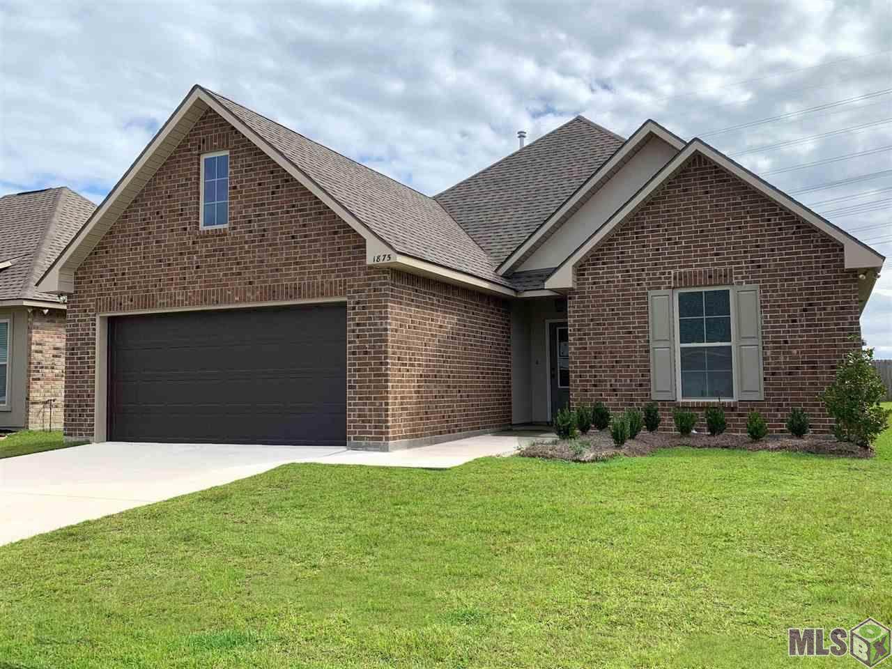 1875 Oakwood Dr - Photo 1