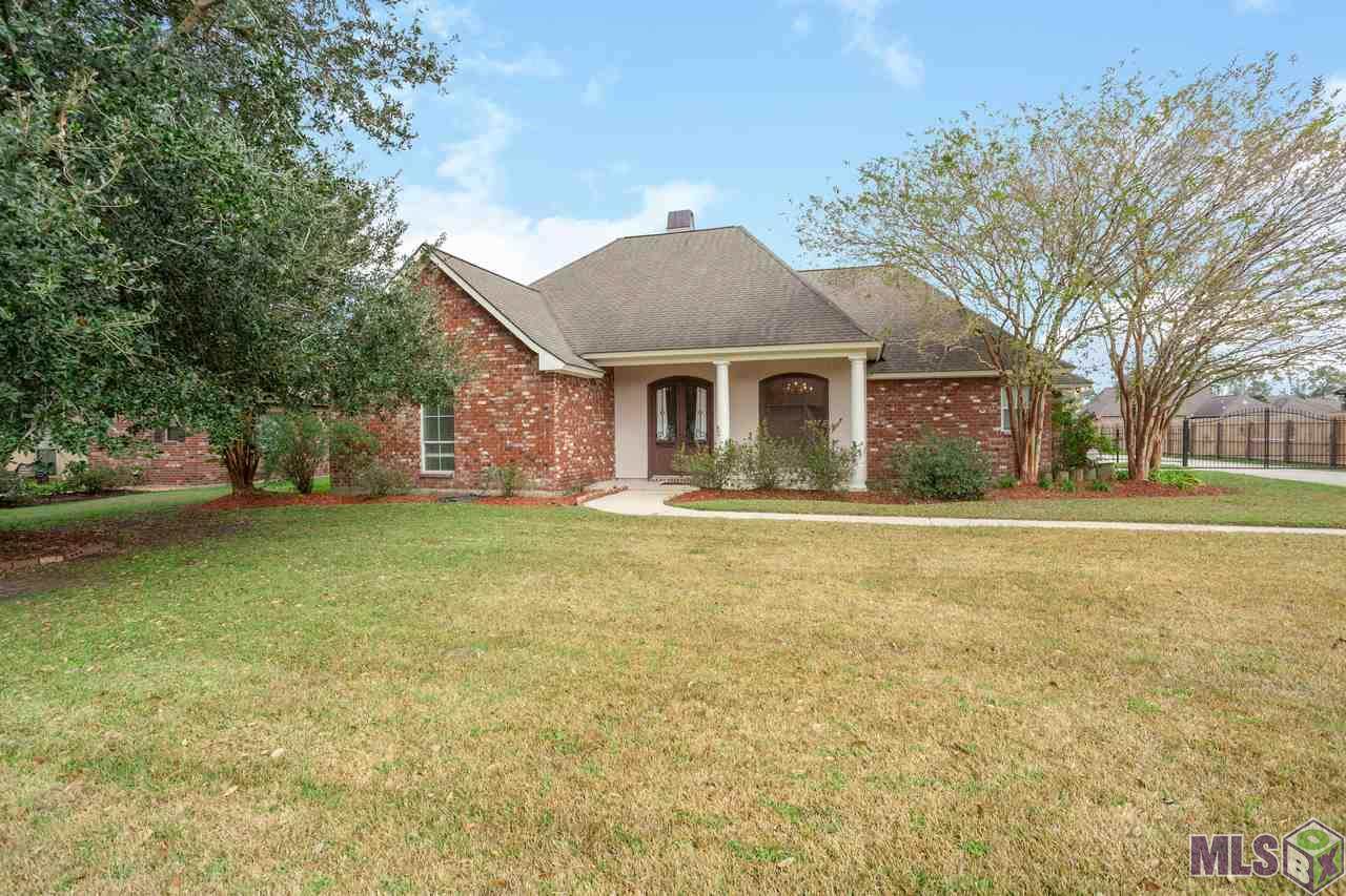 3232 Gladys Dr - Photo 1