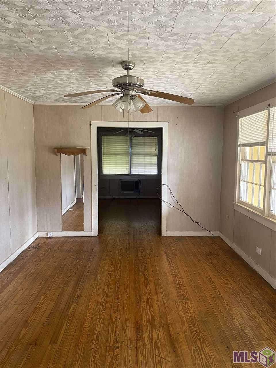 312 Washington St - Photo 1
