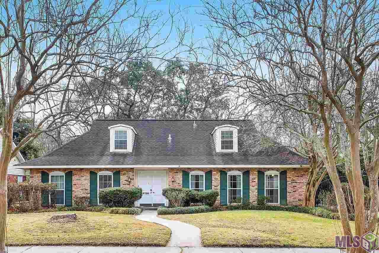 9758 Regency Dr - Photo 1