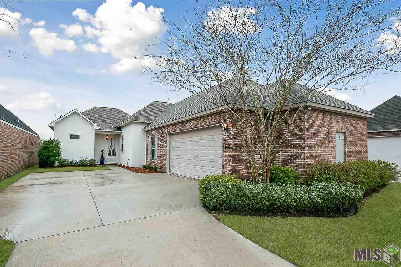 11033 Hillpark Ave - Photo 1