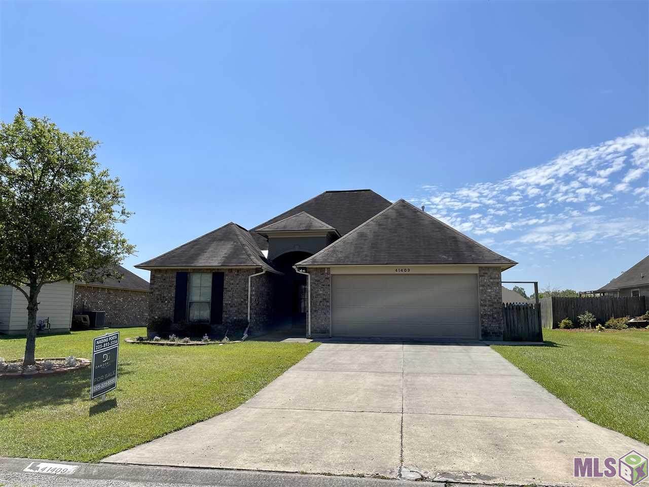 41409 Hearthstone Ave - Photo 1