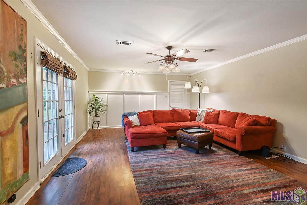 8854 Chandler Dr - Photo 1