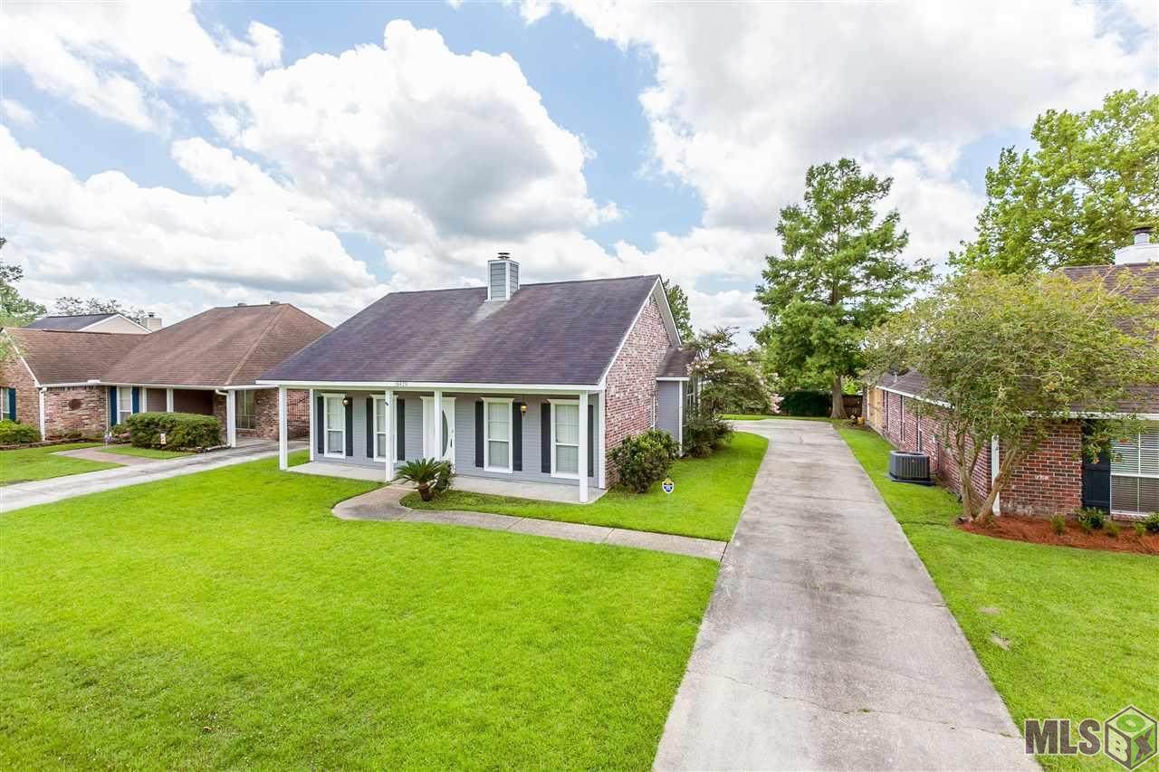 18429 Lakefield Ave - Photo 1
