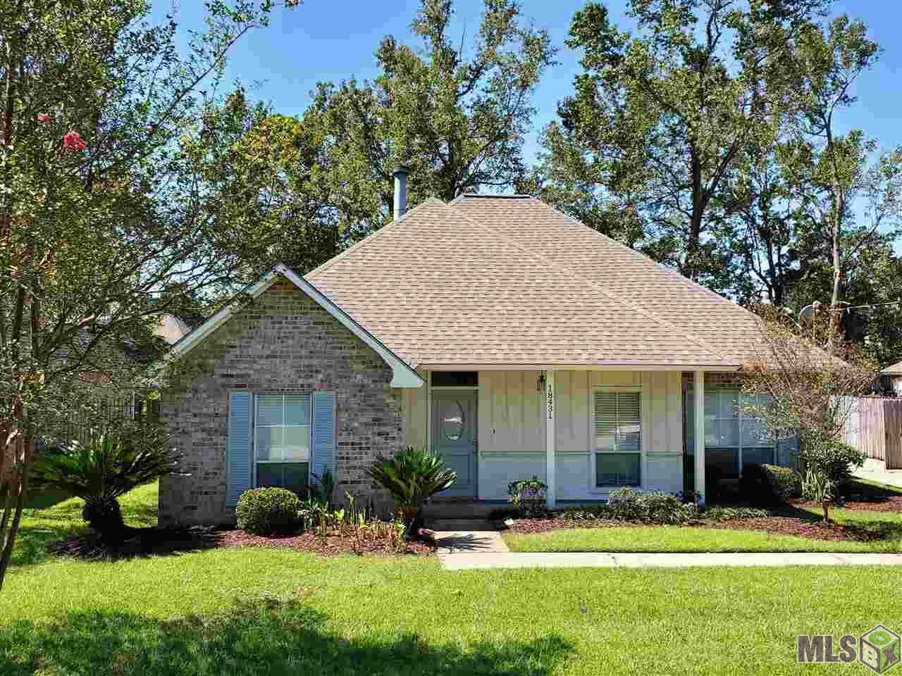 18431 White Oak Dr - Photo 1
