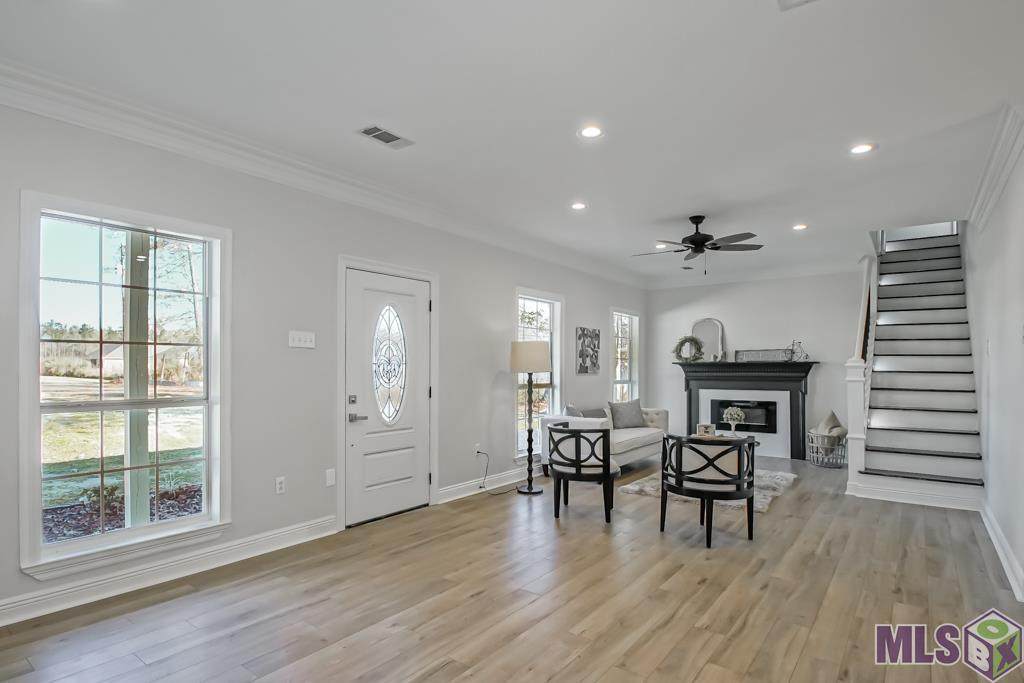 11900 Melinda Ln - Photo 1