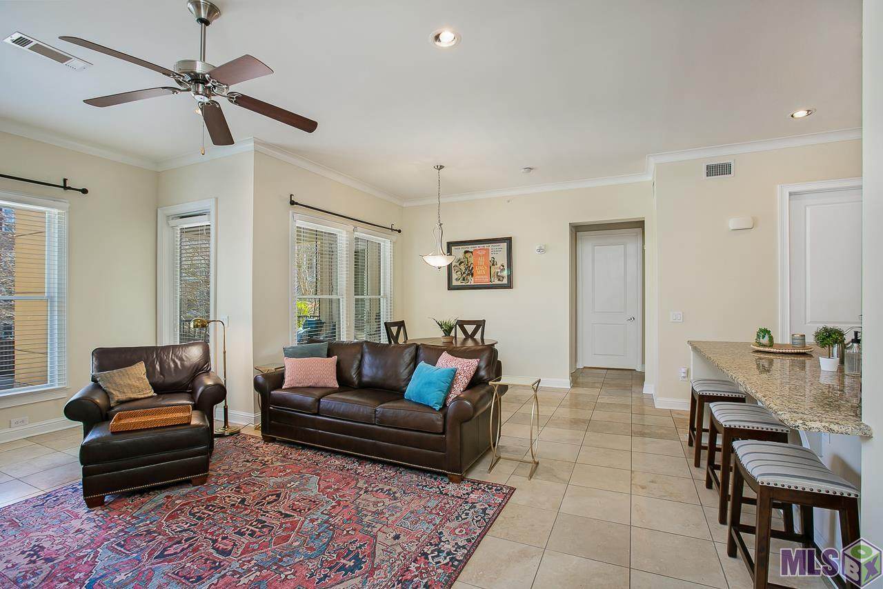 990 Stanford Ave - Photo 1