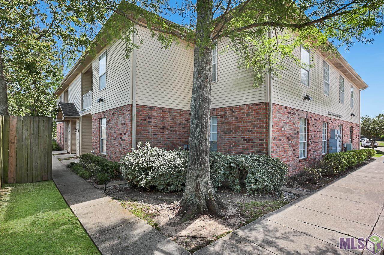900 Dean Lee Dr - Photo 1