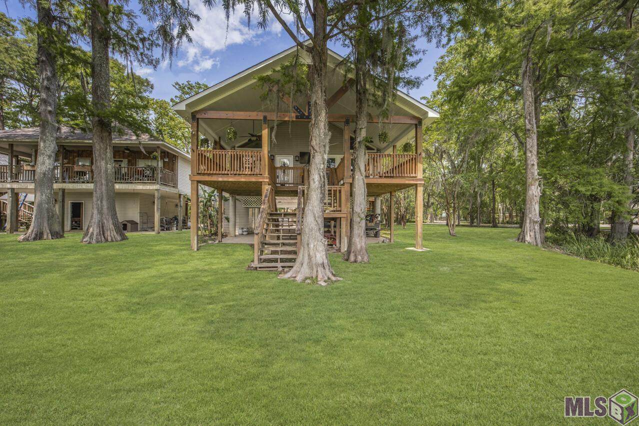 18022 Riverview St - Photo 1