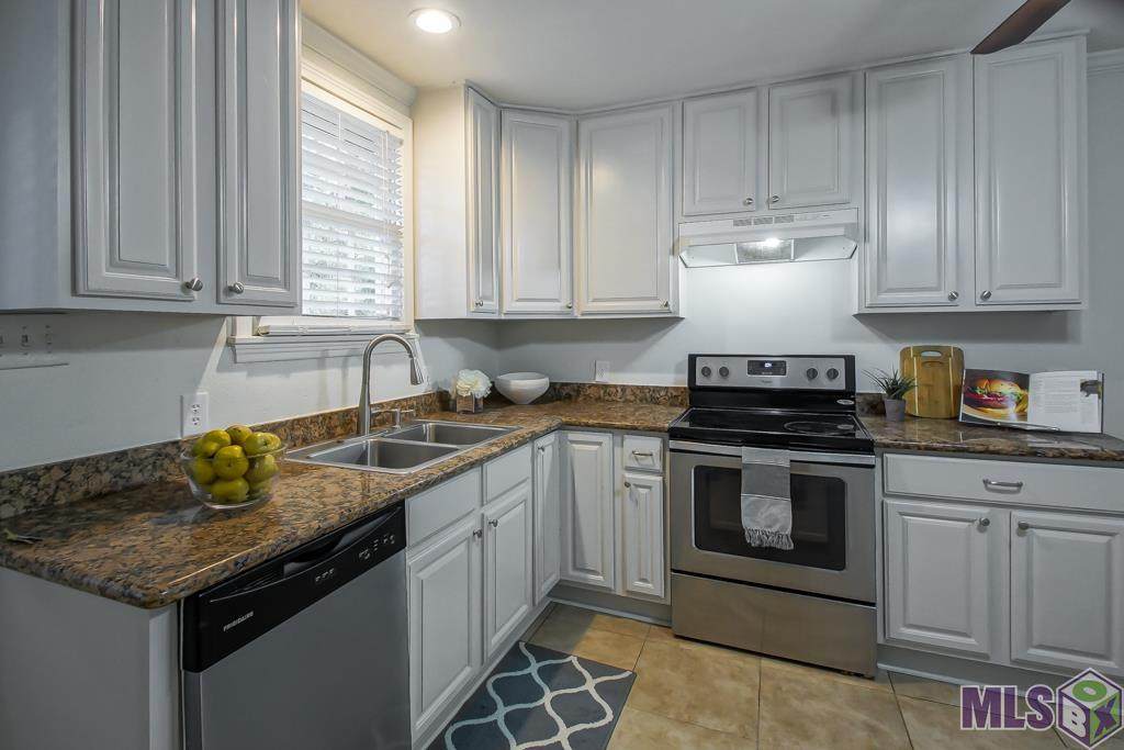 2236 Lee Dr - Photo 1