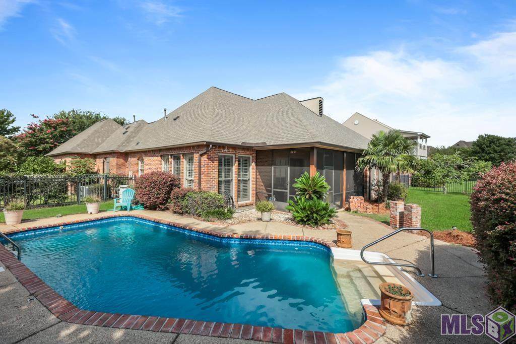 2315 Turnberry Ave - Photo 1