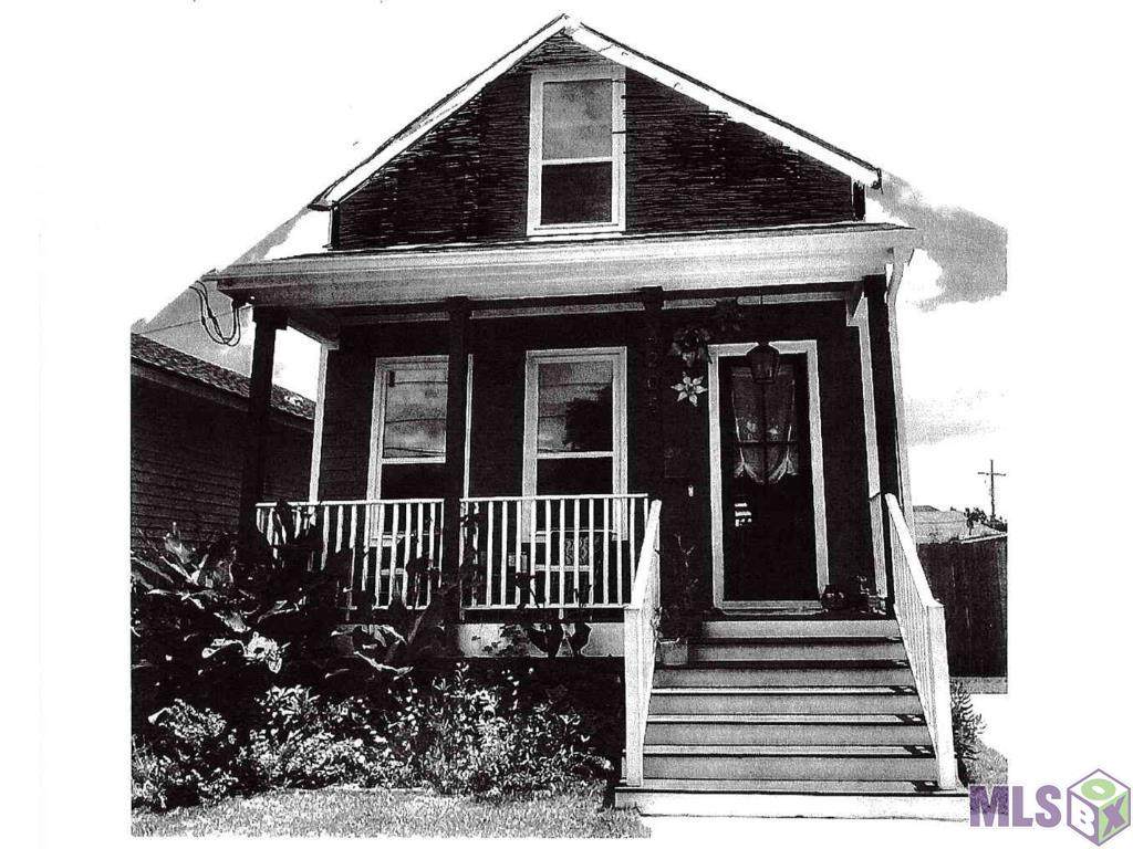 31823 Marilyn St - Photo 1