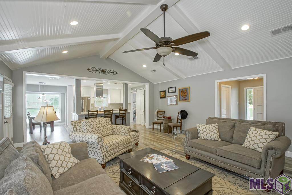 7767 Kingsley Dr - Photo 1