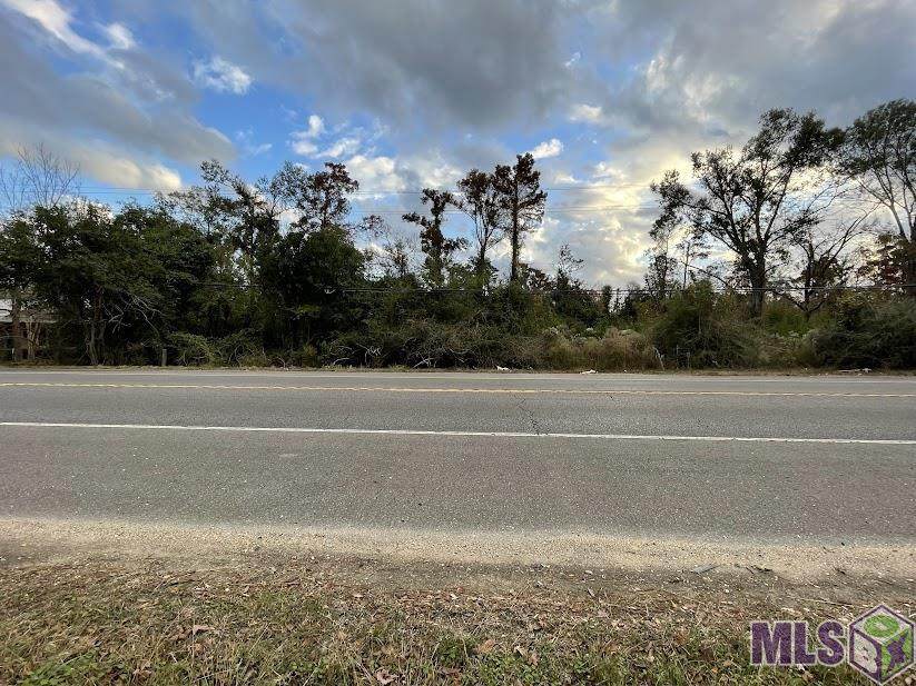 16210 Florida Blvd - Photo 1