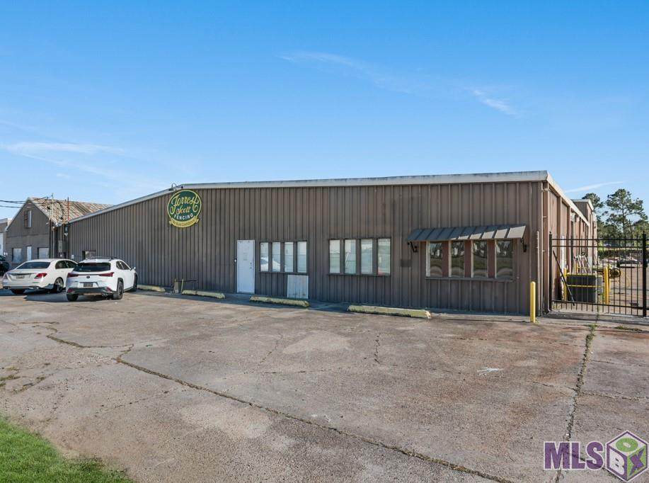 10928 Choctaw Dr - Photo 1