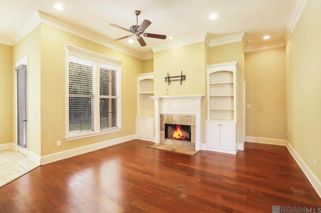 https://bt-photos.global.ssl.fastly.net/batonrouge/orig_boomver_1_2025010761-2.jpg