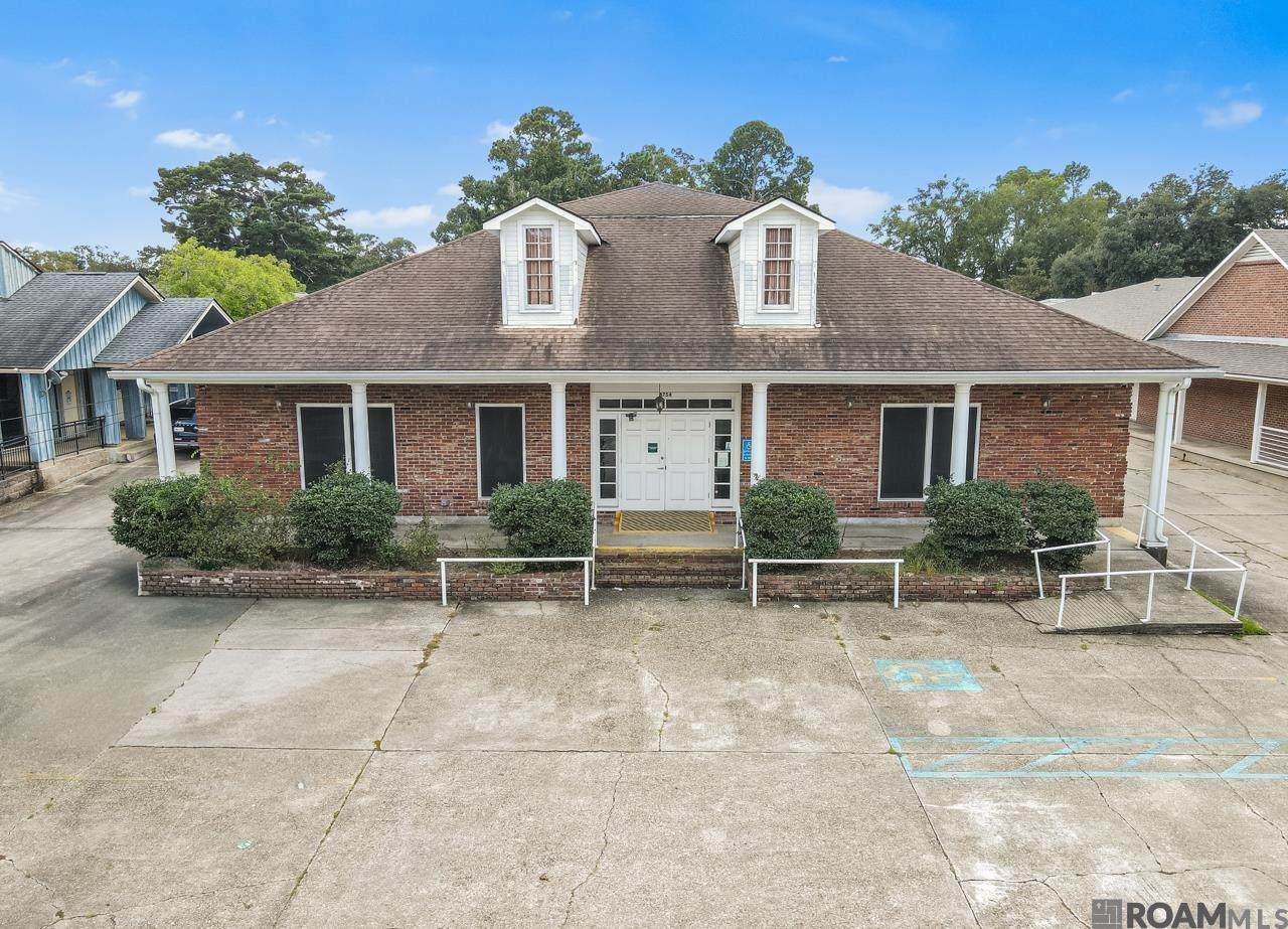 8754 Goodwood Blvd - Photo 1