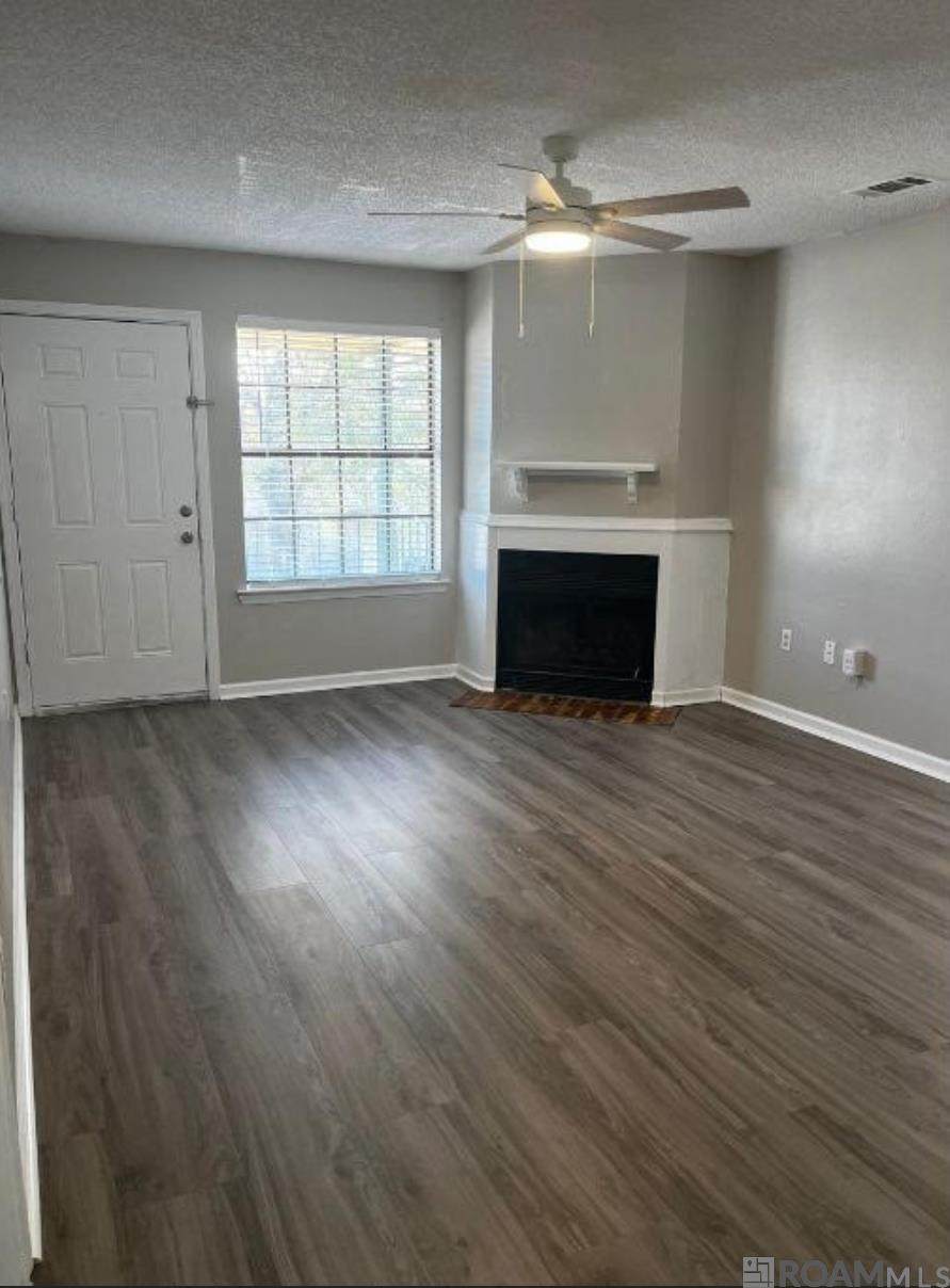 https://bt-photos.global.ssl.fastly.net/batonrouge/orig_boomver_2_2026002327-2.jpg