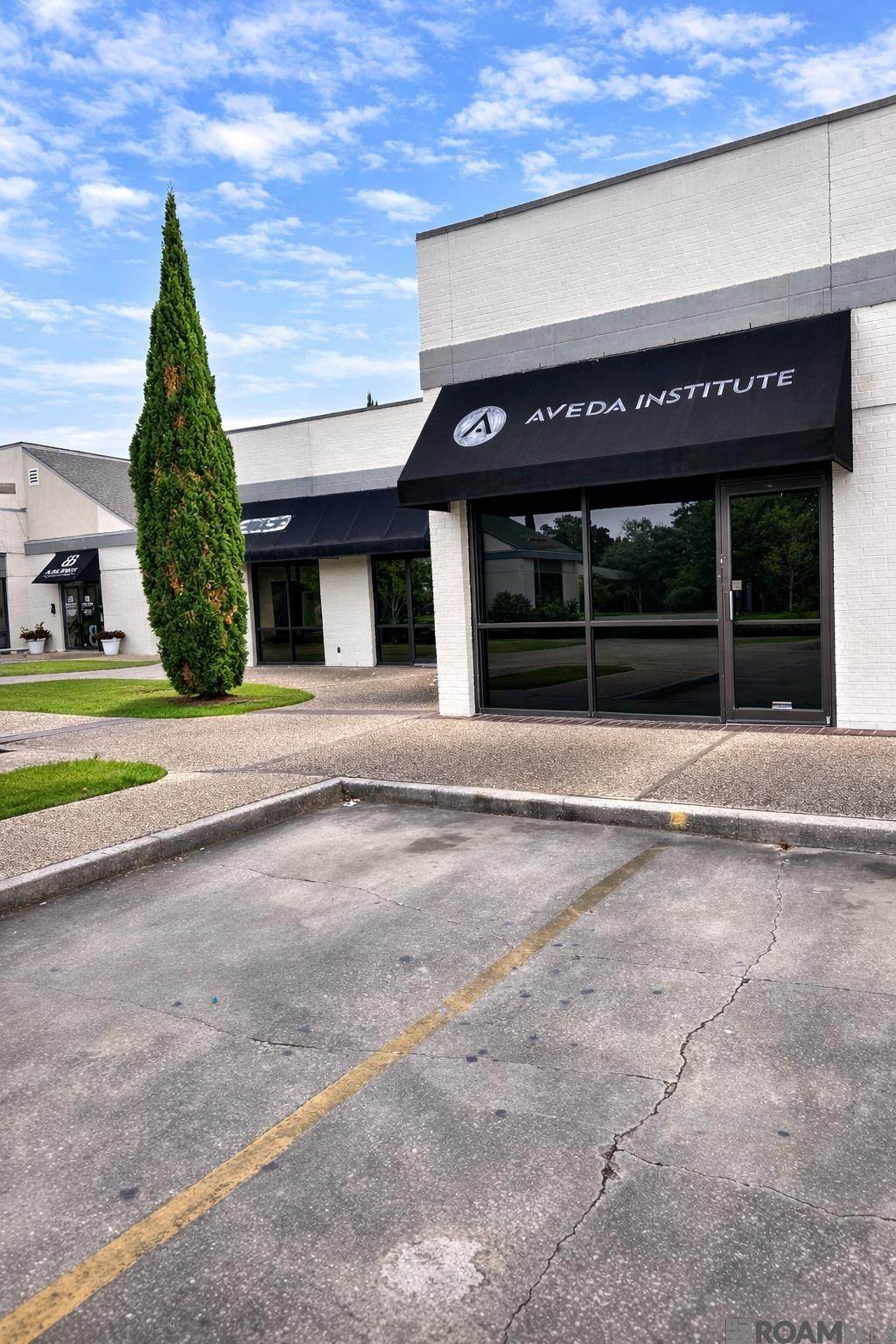 2834 Sherwood Forest Blvd - Photo 1