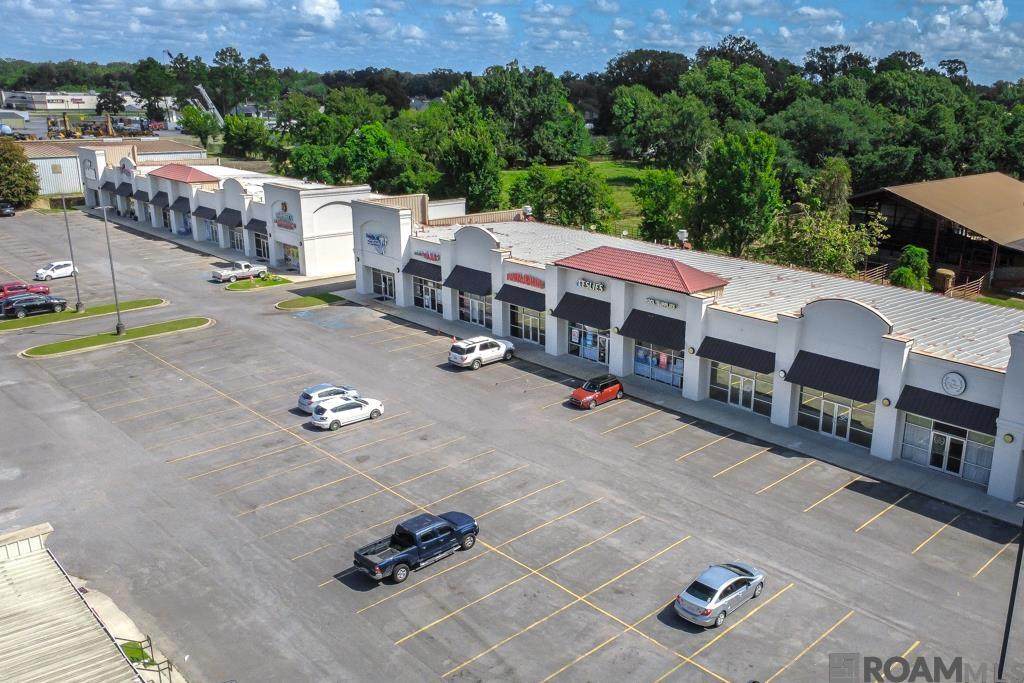 17540 Airline Hwy - Photo 1
