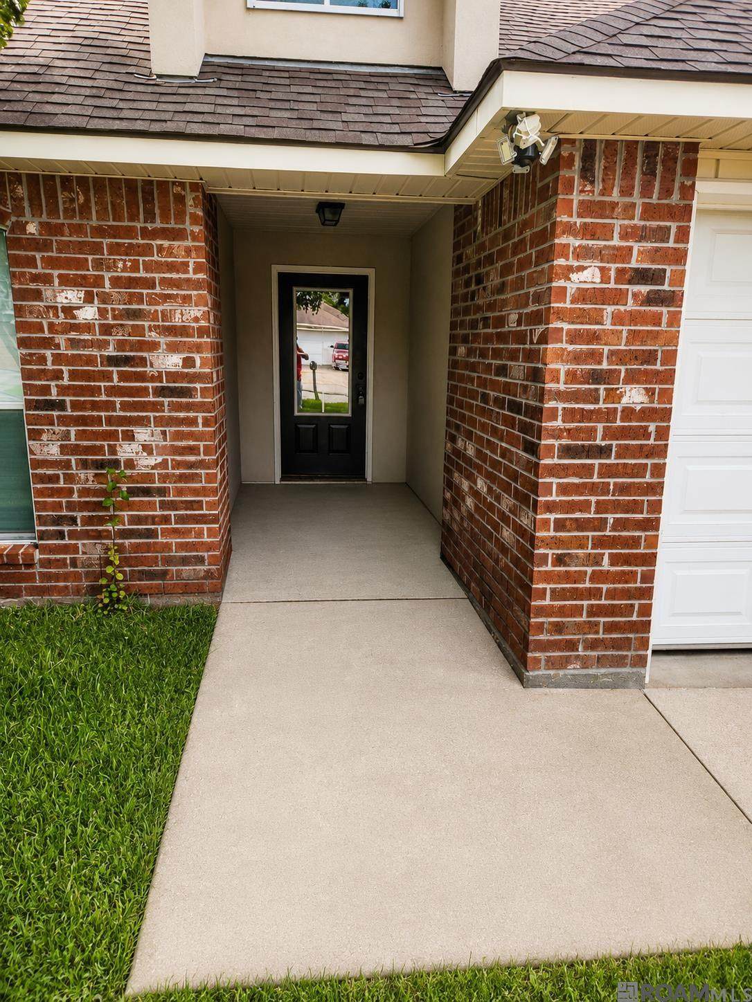 https://bt-photos.global.ssl.fastly.net/batonrouge/1280_boomver_3_2026007122-2.jpg